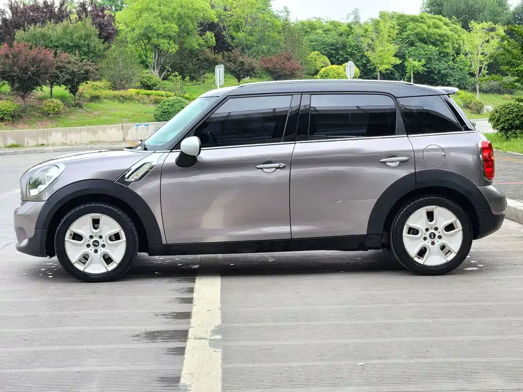 MINI COUNTRYMAN 1.6 L COOPER Fun