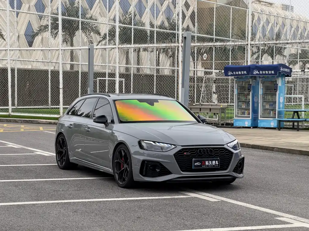 Audi RS 4 RS4 Avant Ignite Engine