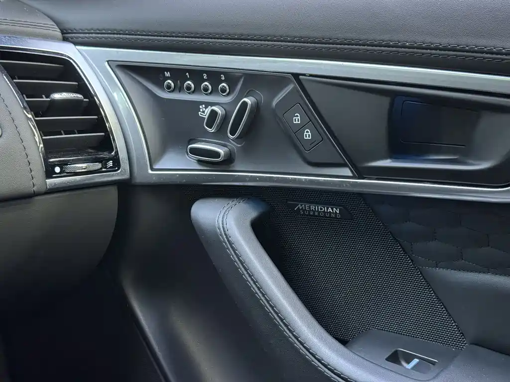 Jaguar F-TYPE 捷豹F-TYPE 2021款 P380 全驱V6赛道传奇版