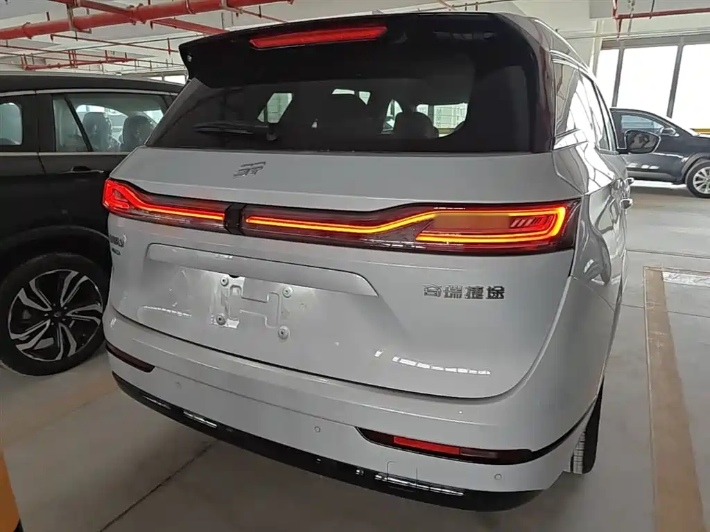 Jetour Shanhai L9 1.5 TD 2 DHT Flagship 6-seat