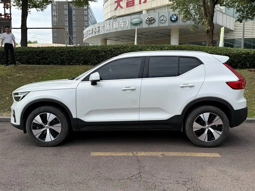 Volvo XC40 沃尔沃XC40 2023款 B3 智远运动版