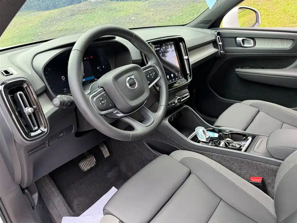 Volvo XC40 沃尔沃XC40 2023款 B3 智远运动版
