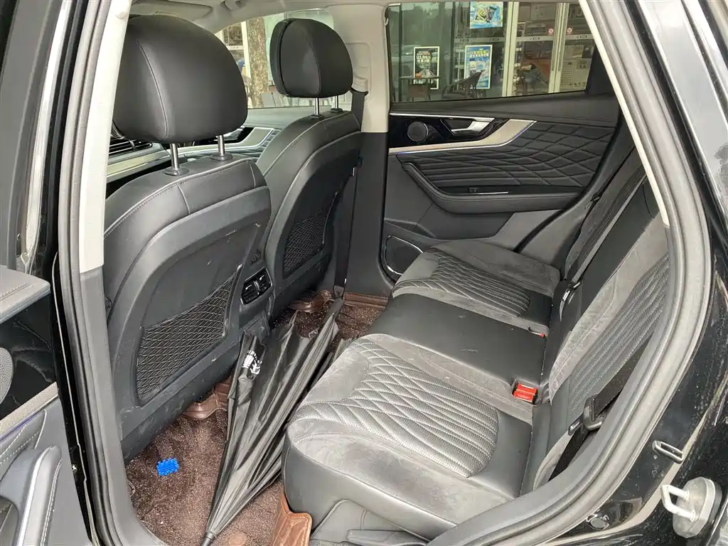 Hongqi HS5 Facelift 2.0 T Connected Flagship Enjoyment 4 WD