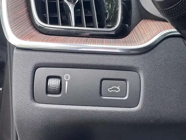Volvo XC60 沃尔沃XC60 2021款 T5 四驱智雅豪华版