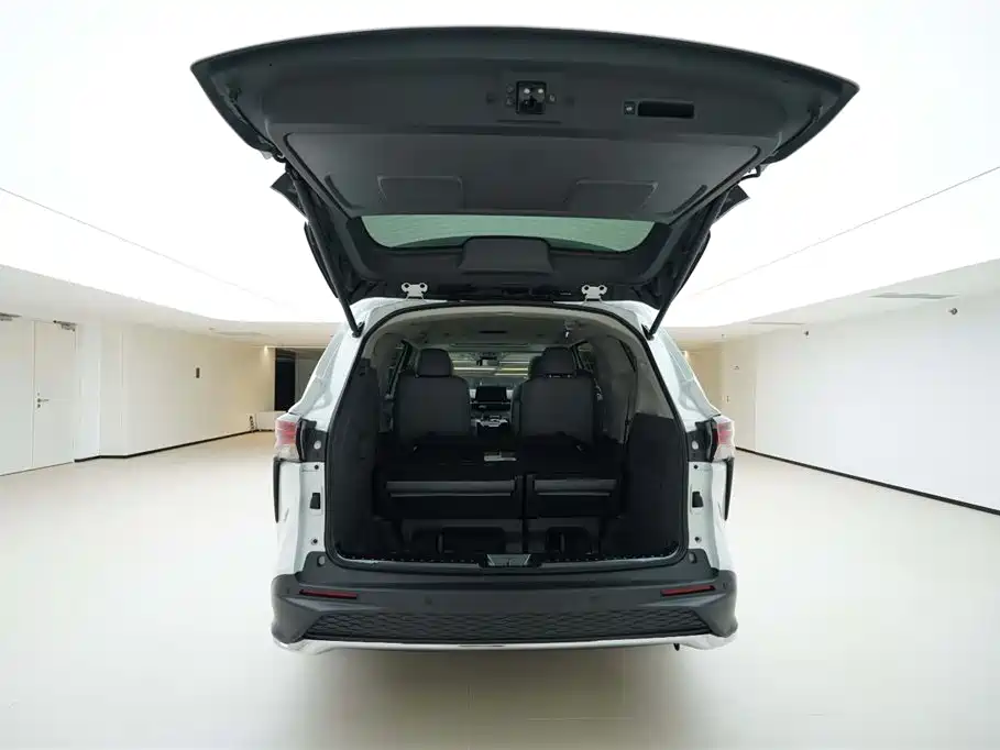 Granvia 2.5 L Hybrid Comfort