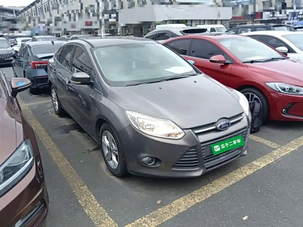 Focus Sedan 1.6 L Auto Comfort