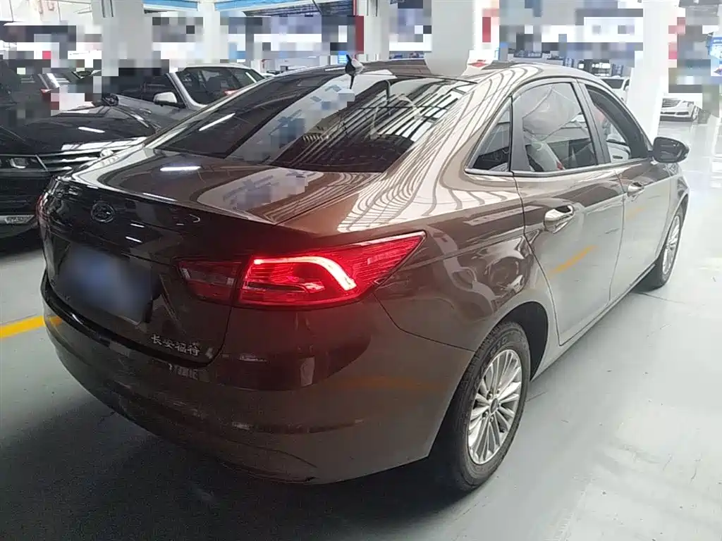 Escort Facelift 1.5 L Auto Comfort