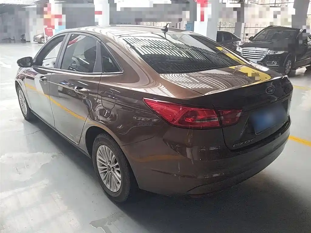 Escort Facelift 1.5 L Auto Comfort