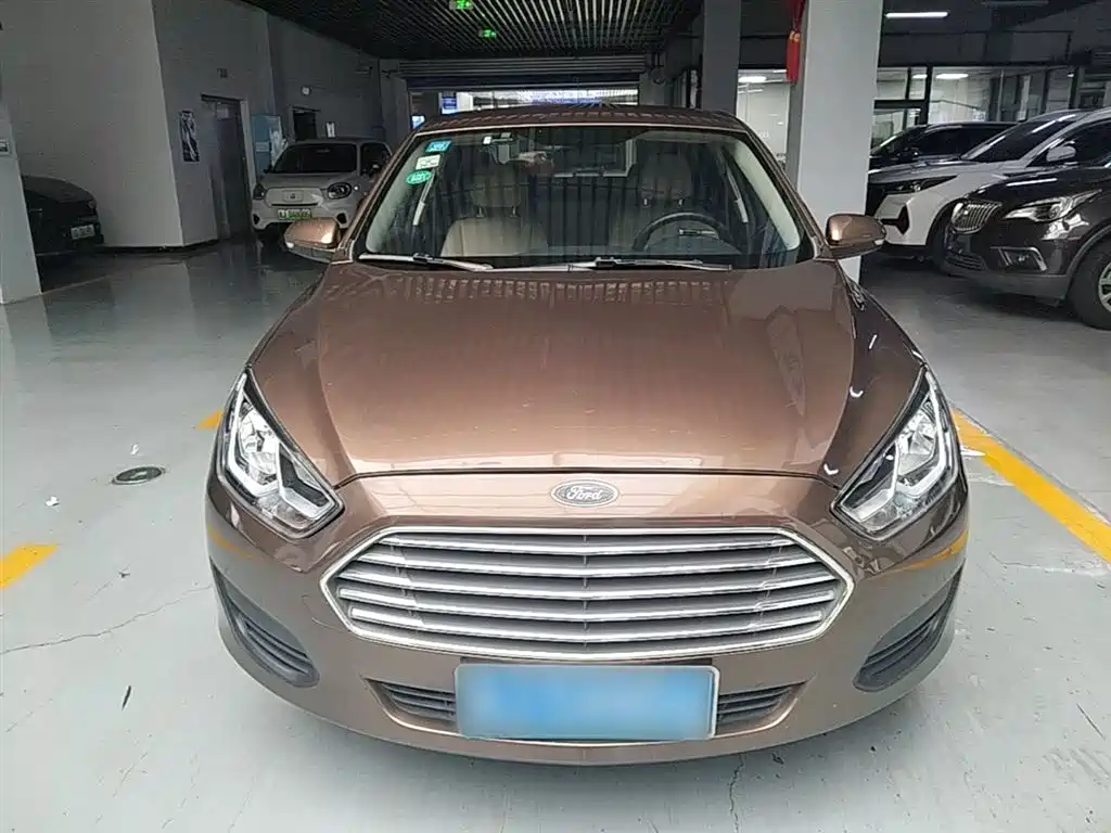 Escort Facelift 1.5 L Auto Comfort