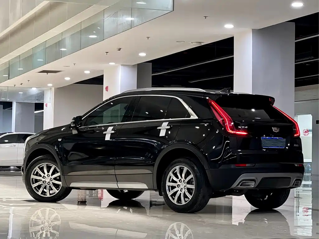 Cadillac XT4 28 T 2 WD Luxury