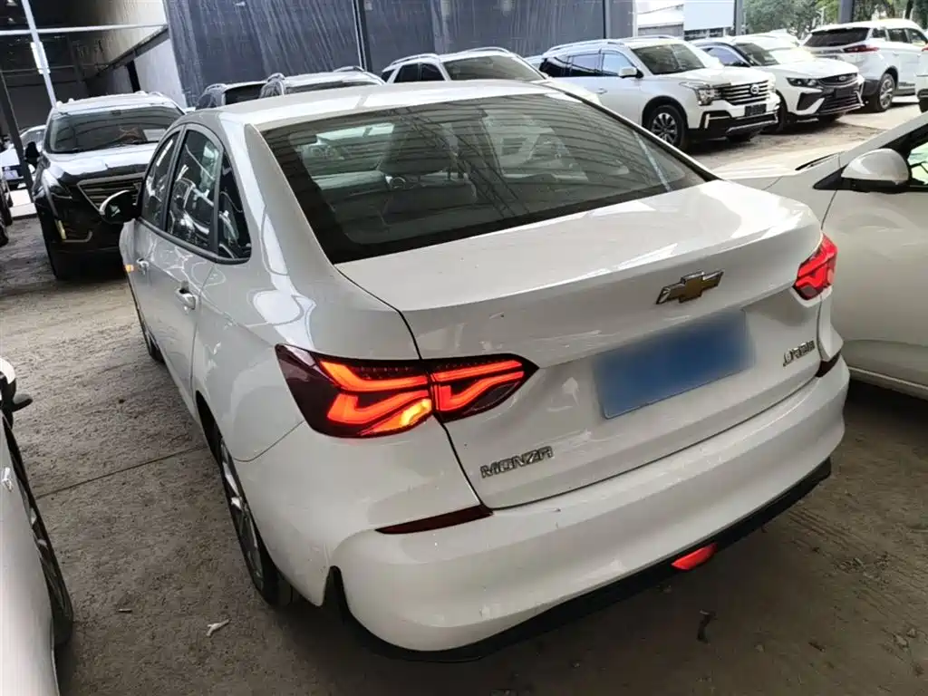 Monza 1.5 L DCT Pleasure