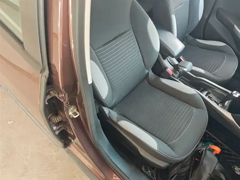 Peugeot 2008 2014 1.6 L Auto Trendy