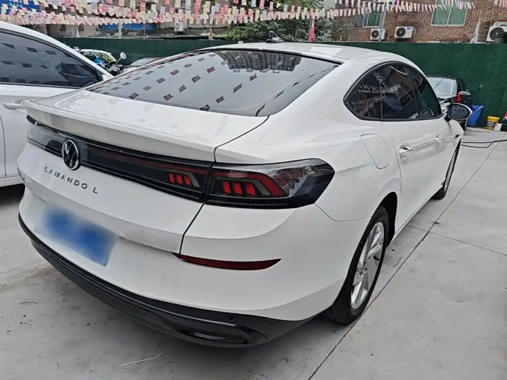 Lamando Lamando L 280 TSI DSG Dazzle Hot