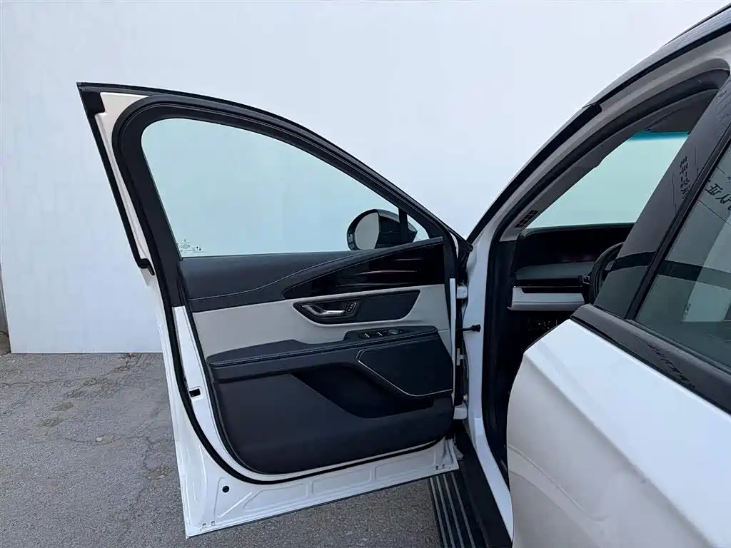 Nautilus 2.0 T 4 WD Comfort Supreme Hybrid