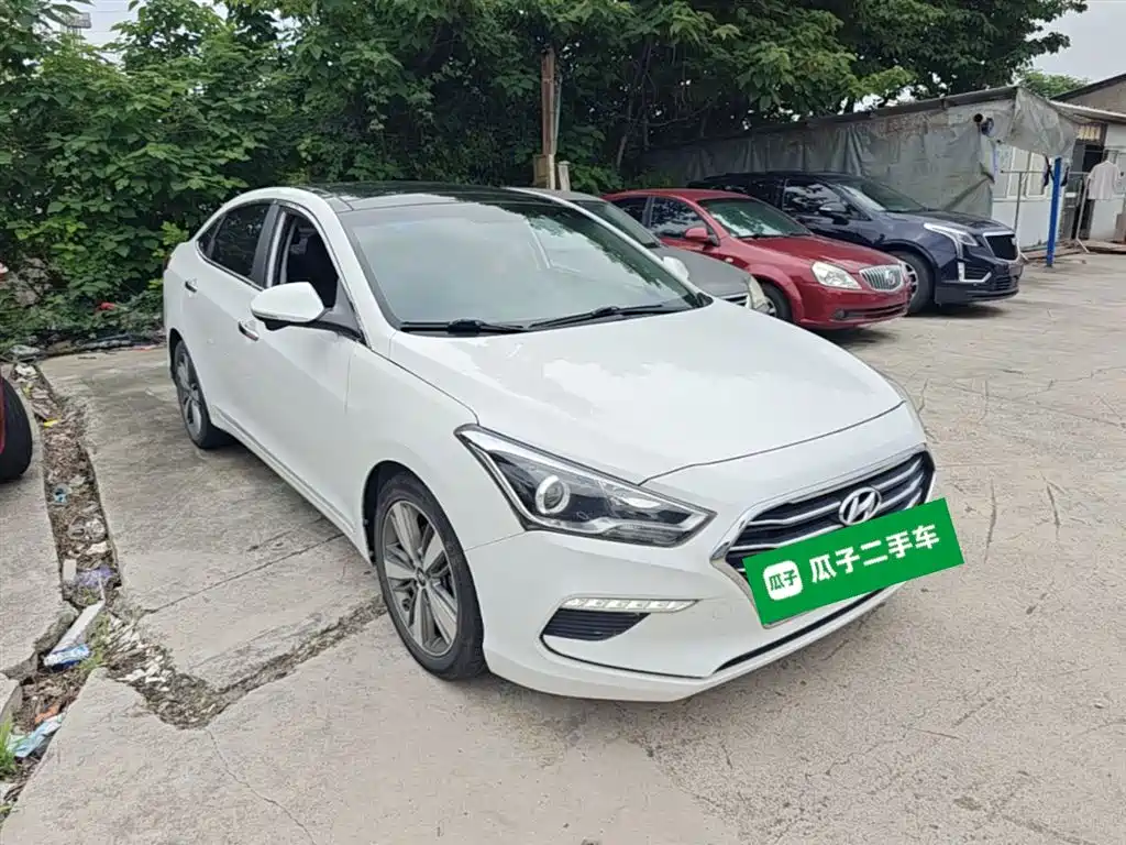 Mistra 1.6 T Auto Flagship TOP CN-V