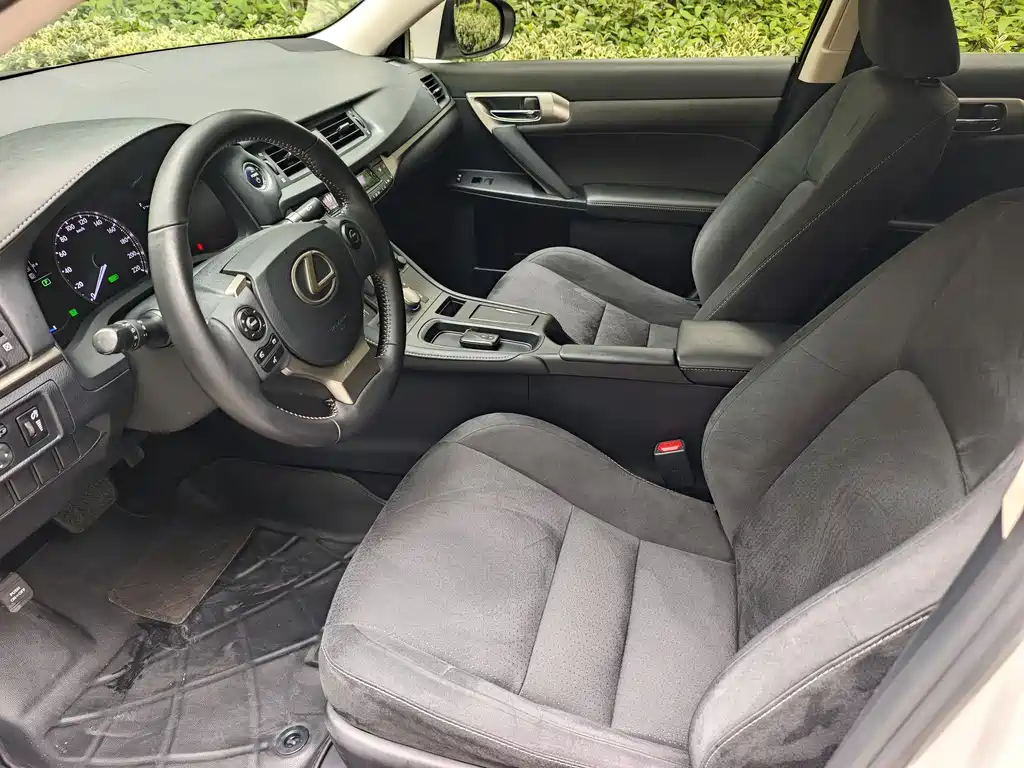 Lexus CT CT200 h Elite Mono CN-V