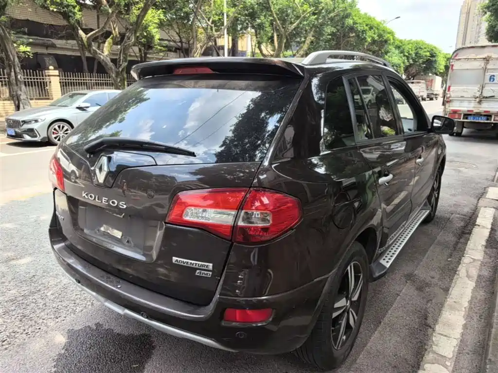 Koleos (Import) 2.5 L 4 WD Comfort