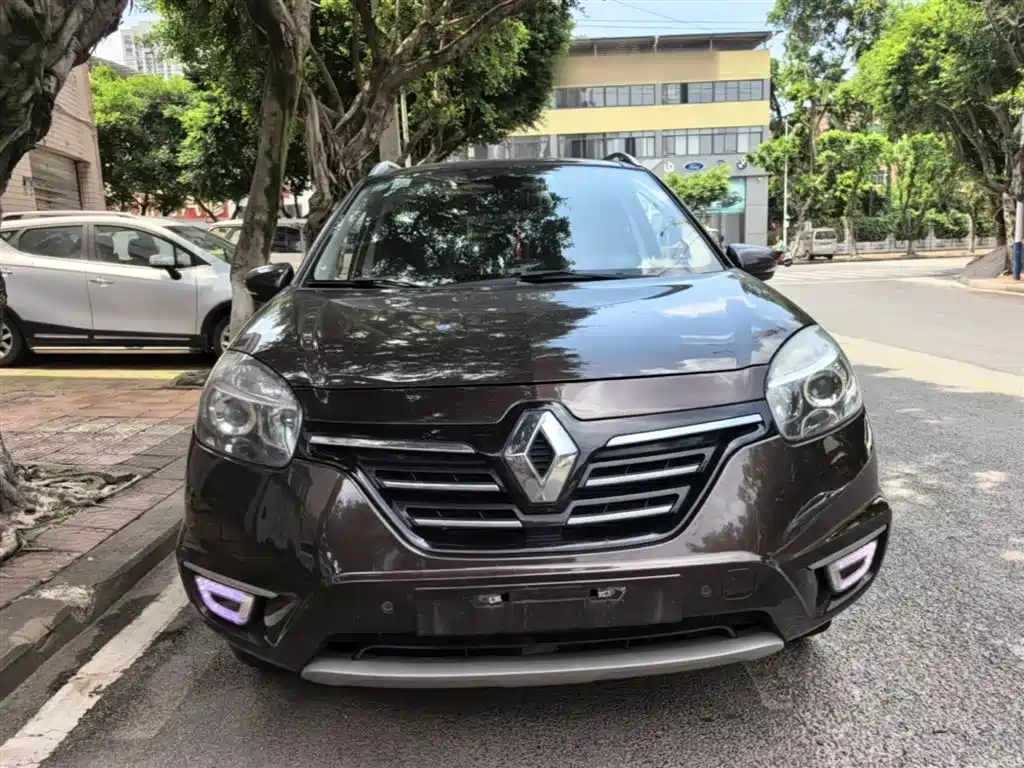 Koleos (Import) 2.5 L 4 WD Comfort