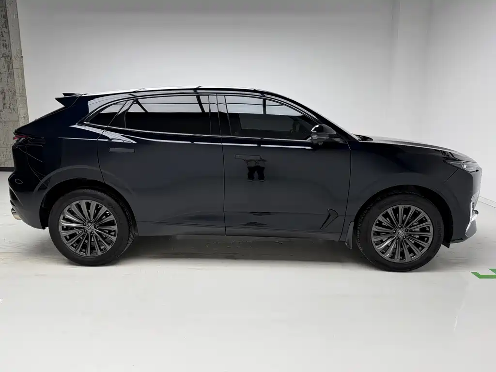 Changan UNI-K 2.0 T Outstanding