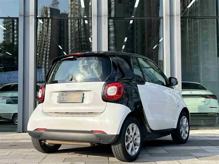 smart fortwo 1.0 L 52 kW Hardtop Agile CN-V