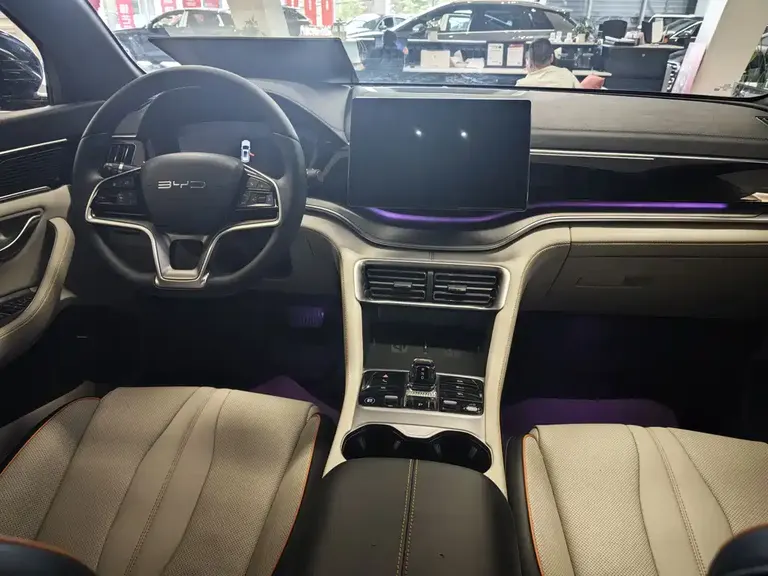 BYD Song PLUS NEV Glory DM-i 150 km Flagship PLUS