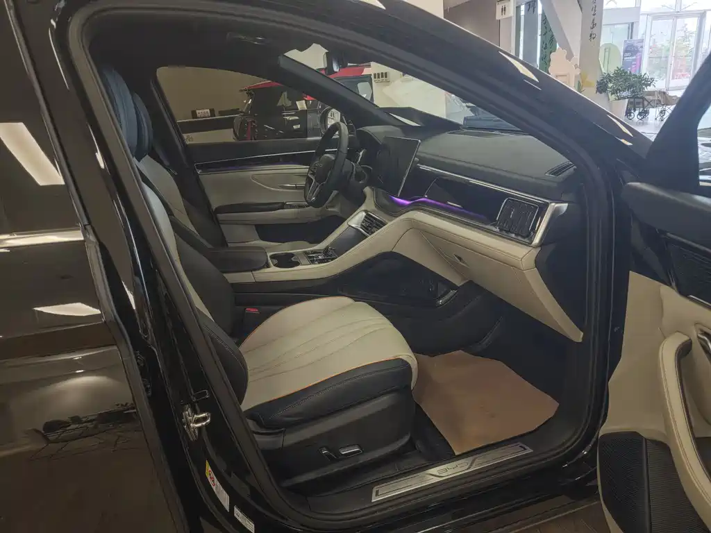Song PLUS NEV Glory DM-i 150 km Flagship PLUS