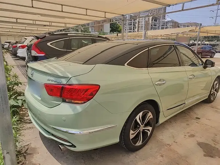 Honda Spirior 2.4 L Distinguished