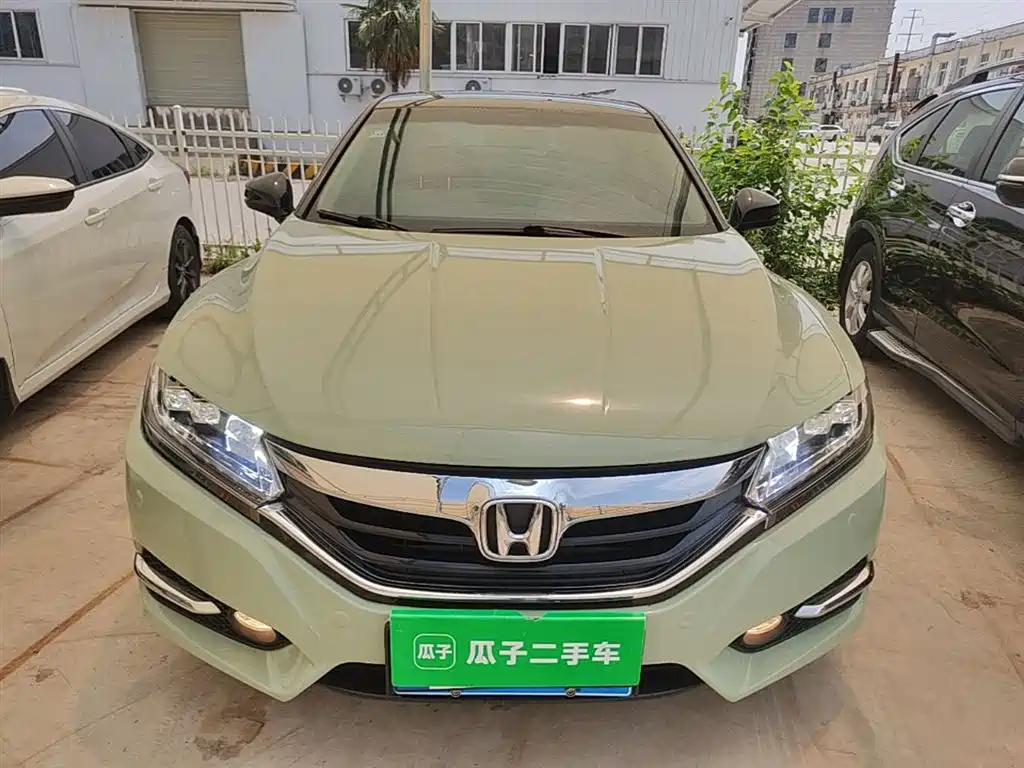 Spirior 2.4 L Distinguished