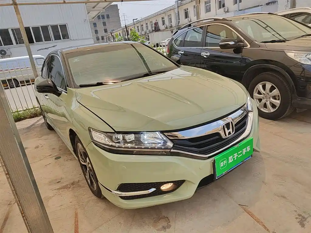 Spirior 2.4 L Distinguished