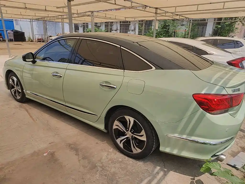 Spirior 2.4 L Distinguished