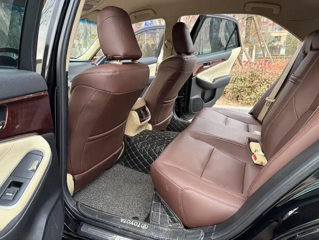 Crown 2.0 T Pioneer
