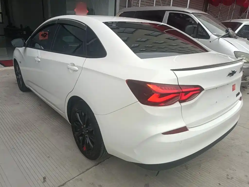 Monza Mild Hybrid Redline 320 T DCT Brisk