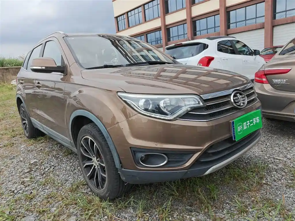 Senya R7 1.6 L Manual Luxury