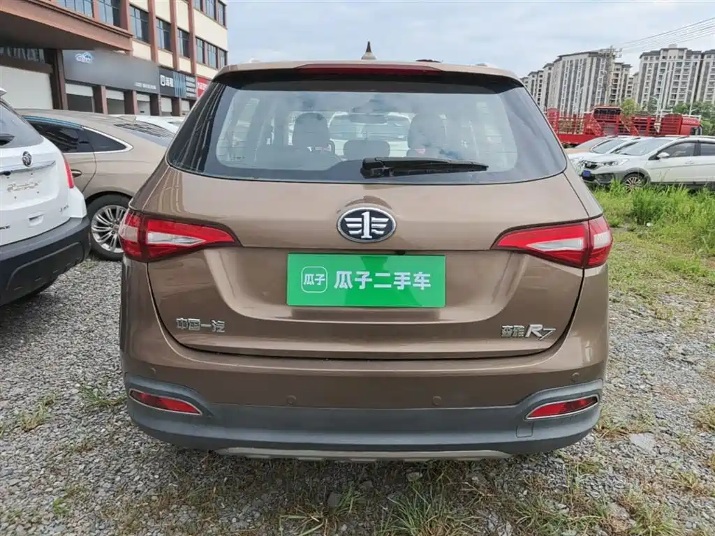 Senya R7 1.6 L Manual Luxury