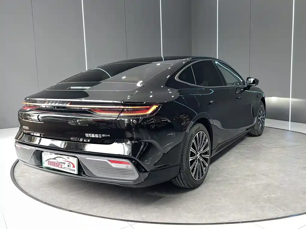 Galaxy Xingyao 8 130 km EM-i Flagship
