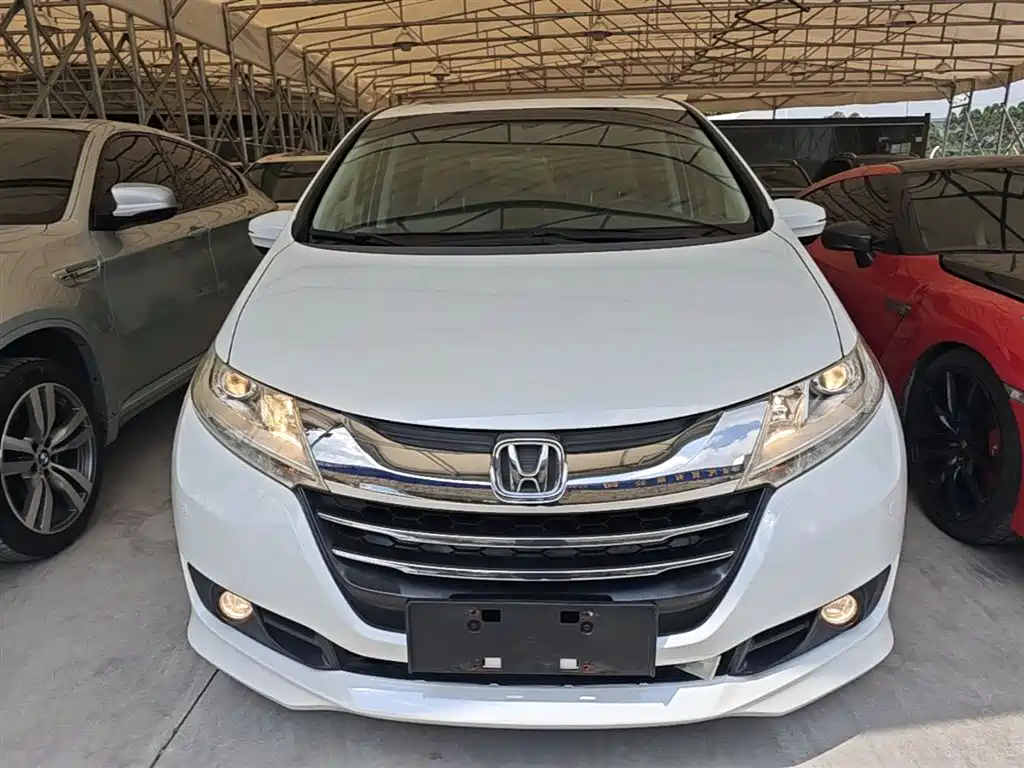 Odyssey 2.4 L Luxury