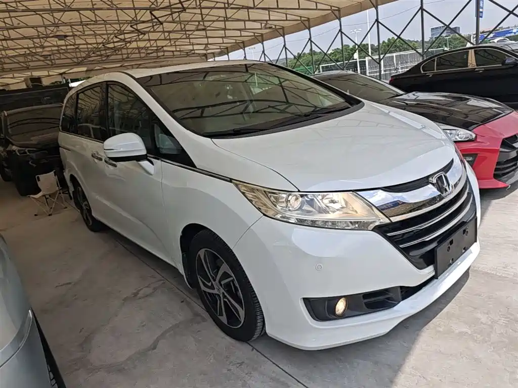 Odyssey 2.4 L Luxury