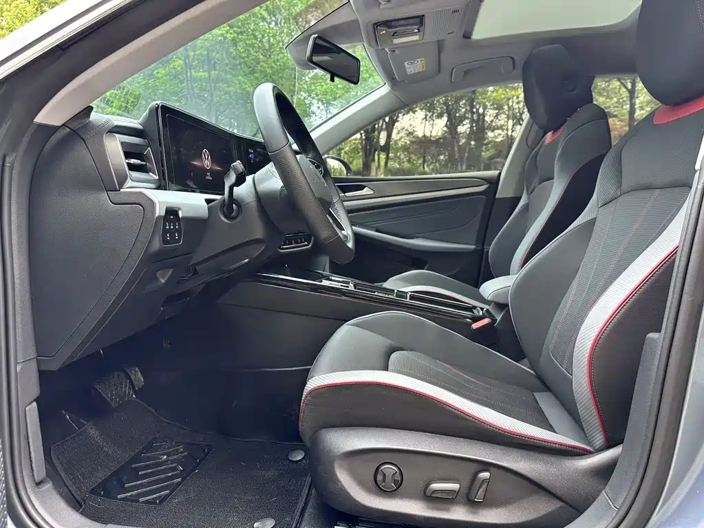 Lamando Lamando L 280 TSI DSG Spicy Cool