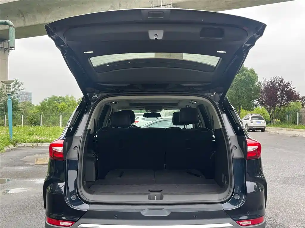 Enclave 28 T 2 WD Luxury