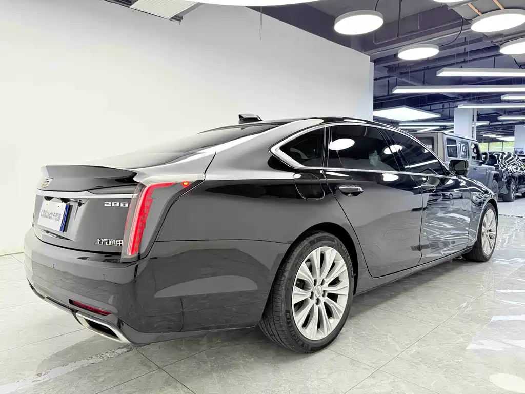 Cadillac CT6 28 T Distinguished