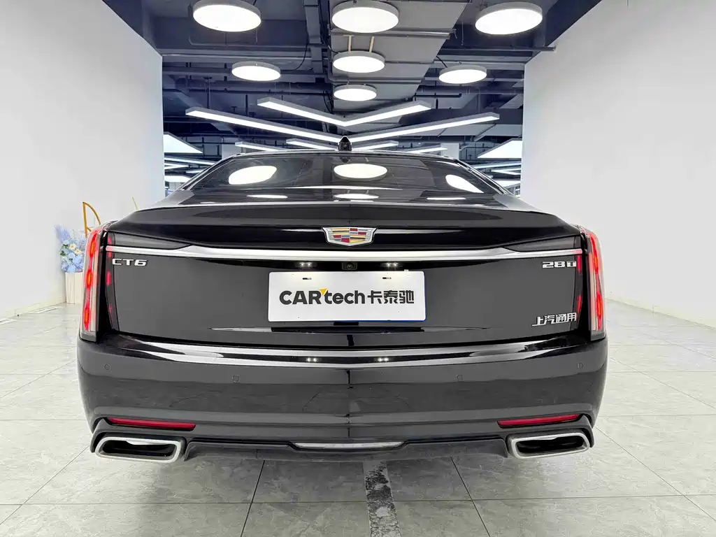 Cadillac CT6 28 T Distinguished