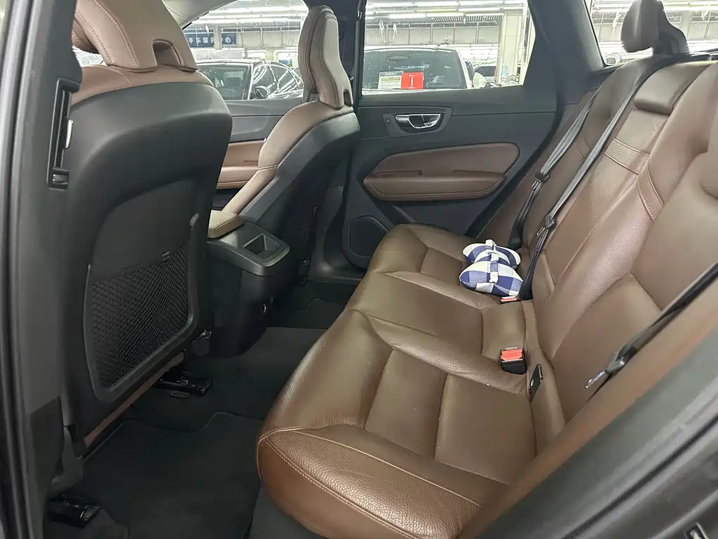 Volvo XC60 T5 4 WD Smart Vision CN-V