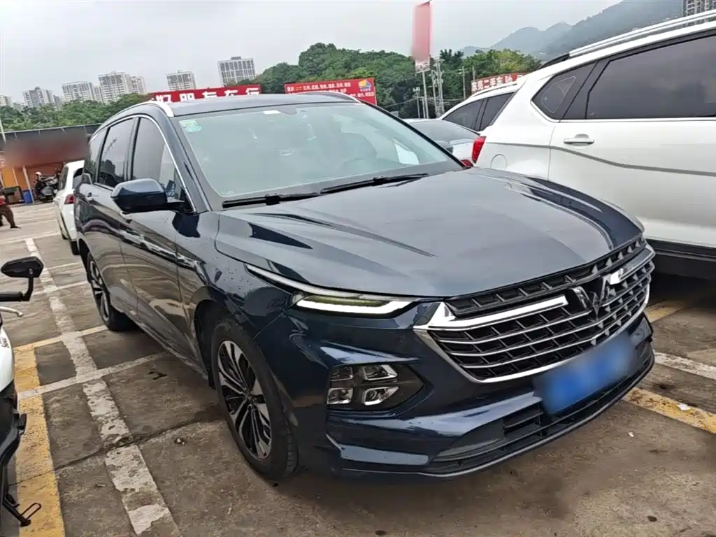 Wuling Victory 1.5 T CVT Flagship