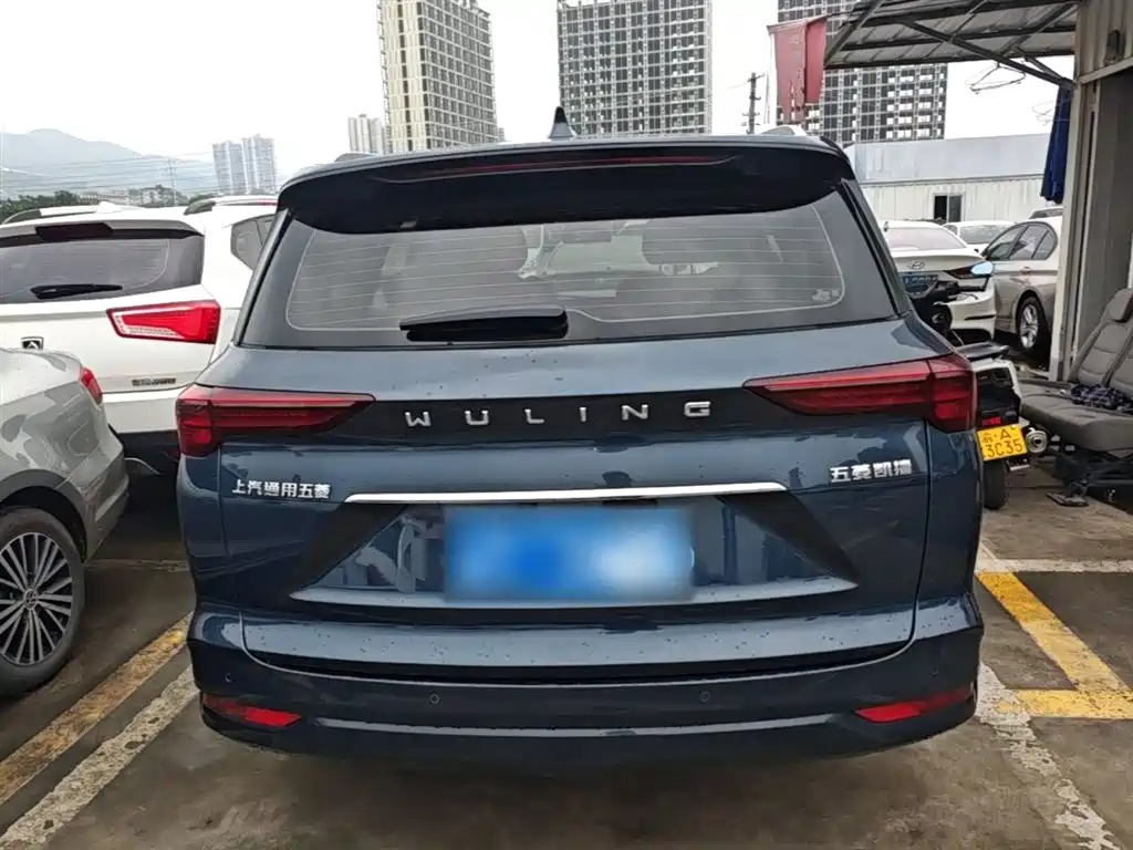 Wuling Victory 1.5 T CVT Flagship