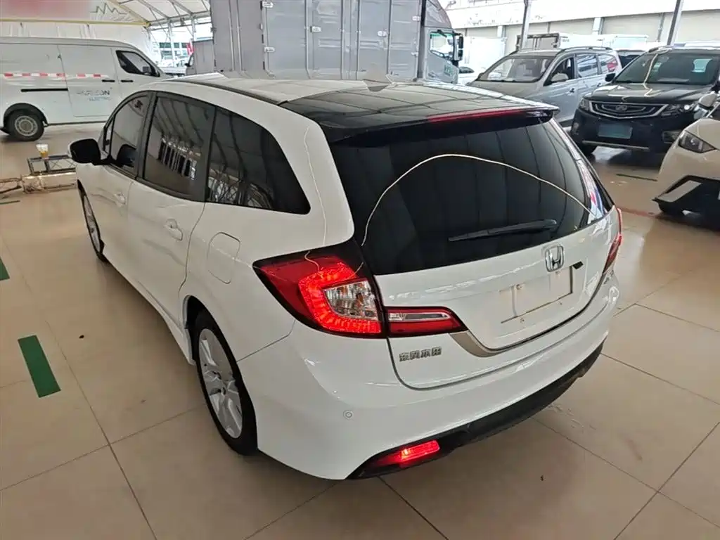 Jade 1.8 L Auto Comfort 5-seat