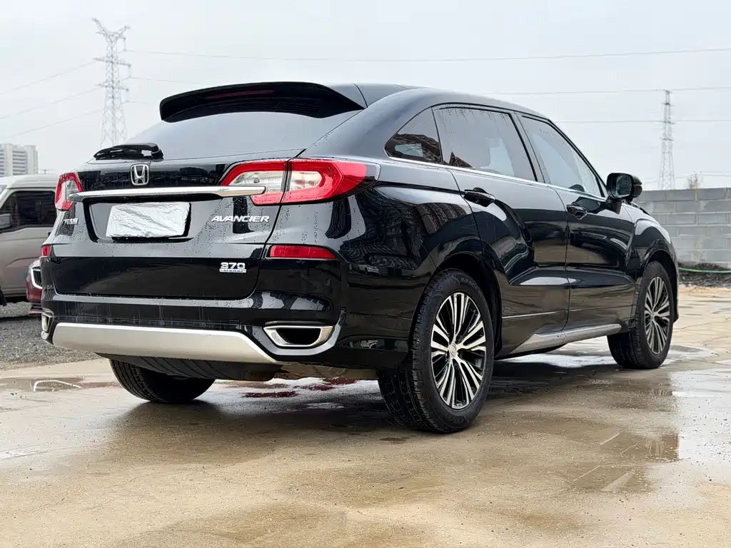 Avancier 370 TURBO 2 WD Luxury