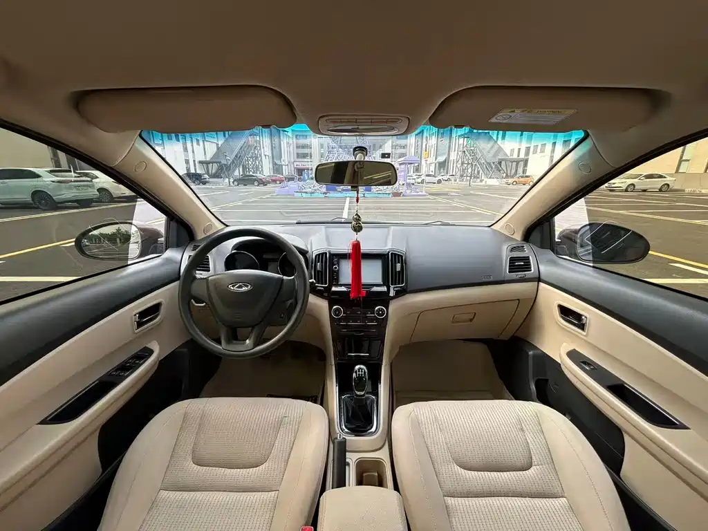 Chery E3 奇瑞E3 2015款 1.5 L 手动实尚版