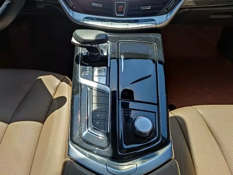 Geely Borui 博瑞 2020款 1.5 T MHEV 耀智版
