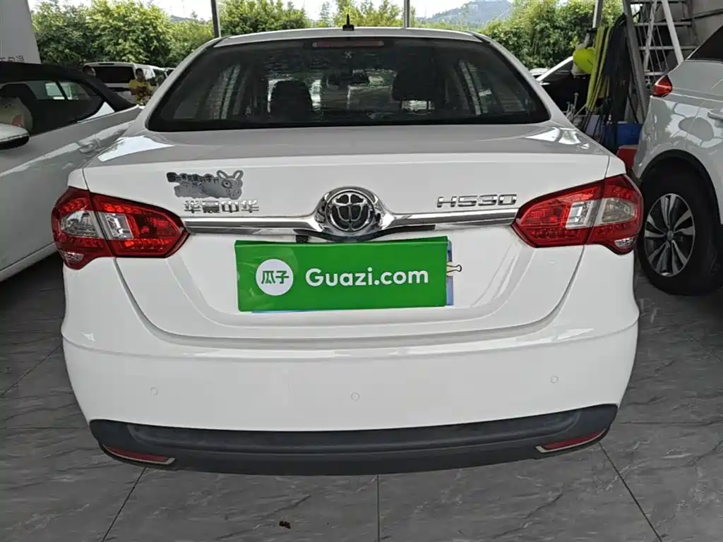 Brilliance H530 中华H530 2014款 1.6 L 自动舒适型
