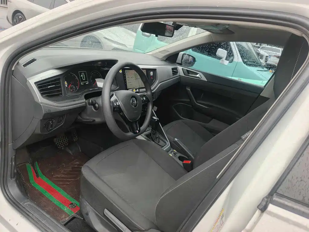 Polo Plus 1.5 L Auto Panoramic Pleasure